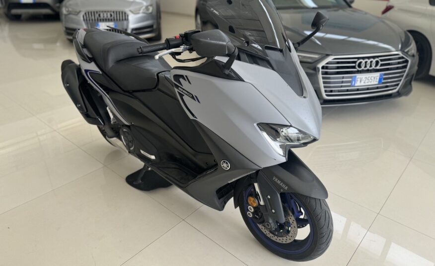 YAMAHA T-MAX 560