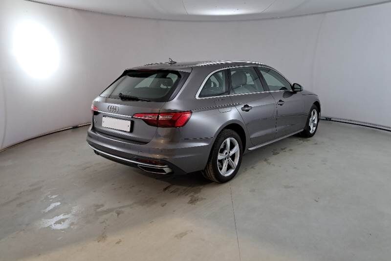 AUDI A4 30TDI STATION WAGON S-TRON